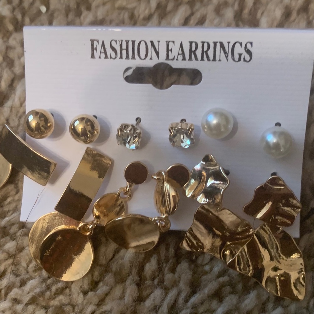 Earrings set